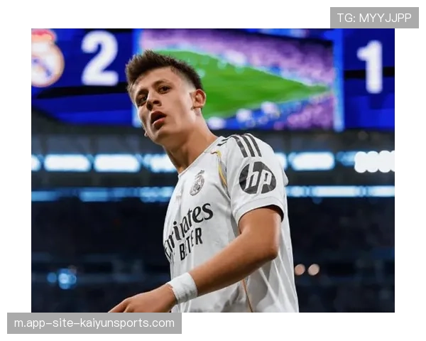 居莱尔中场未切断传球线路 年轻球员在高压欧冠赛场付出代价